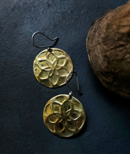 Boucles d’oreilles Graine de Vie en laiton – symbolique sacrée