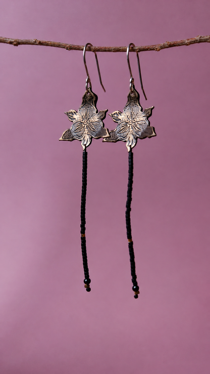 Boucles d'oreilles pendantes en bronze et perles Miyuki - Trille rouge