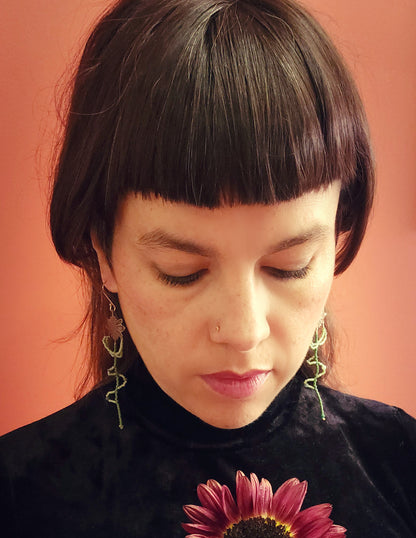 Boucles d'oreilles pendantes en bronze et perles Miyuki - Marguerite imaginaire