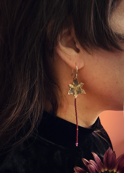 Boucles d'oreilles pendantes en bronze et perles Miyuki - Trille rouge