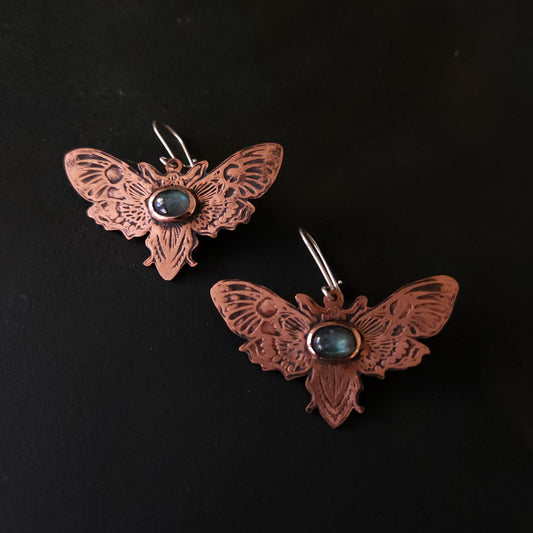 Boucles d'oreilles Papillon de nuit en cuivre et Labradorites ovales