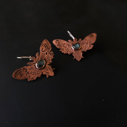 Boucles d'oreilles Papillon de nuit en cuivre et Labradorites ovales